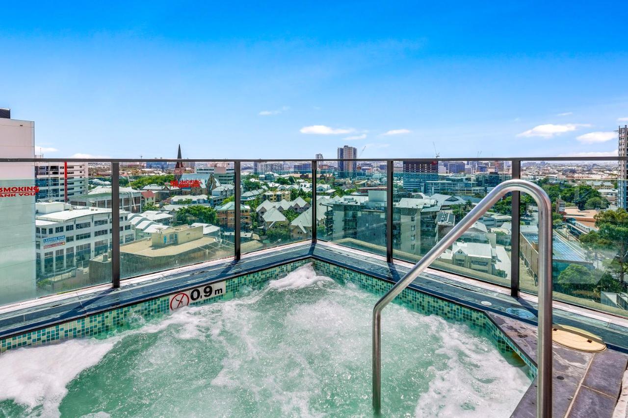 Quattro On Astor Apartments Brisbane By Restt Exteriör bild